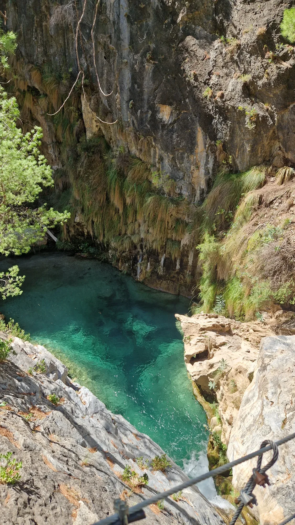 The emerald pools of Río Verde